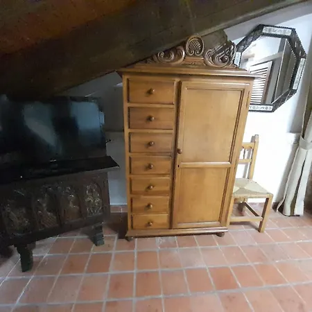 Castillo De Escriche Формиче-Альто