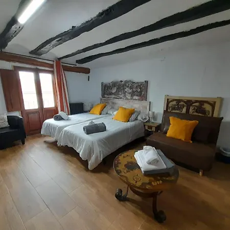 Castillo De Escriche * Формиче-Альто