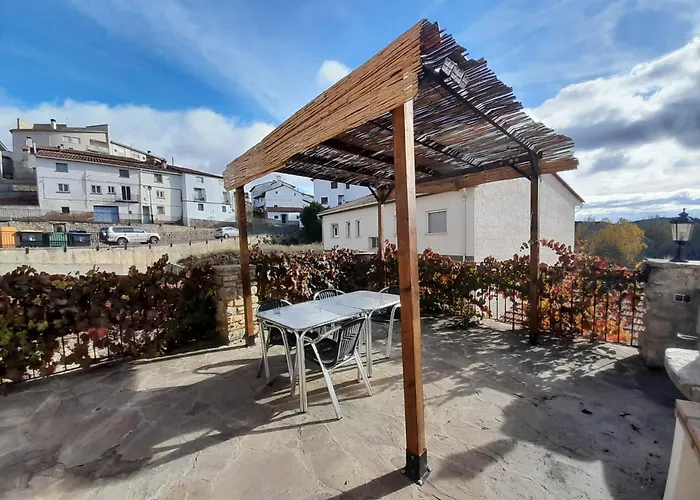 Castillo De Escriche Formiche Alto