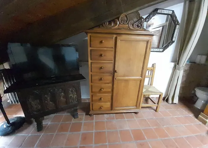 Castillo De Escriche Formiche Alto